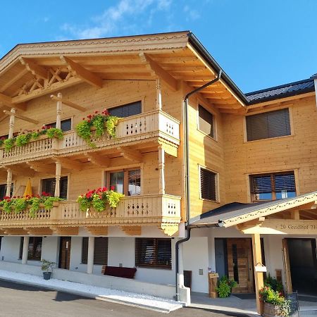 Greidlhof Alpstyle Apartments Fügen Eksteriør bilde