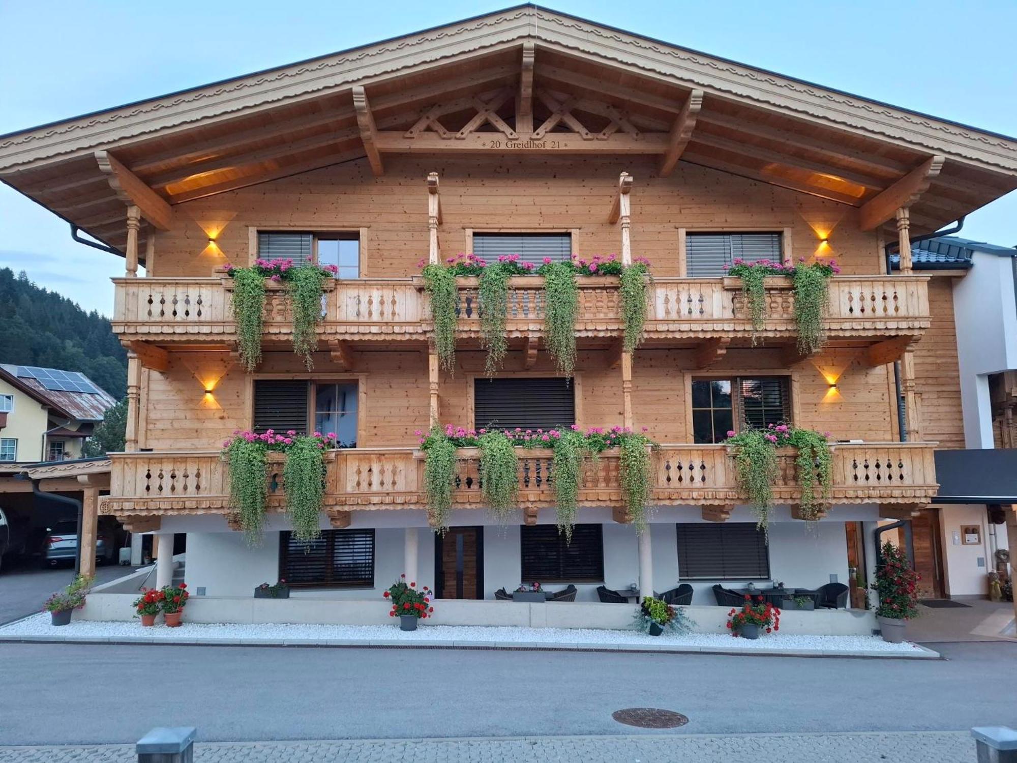 Greidlhof Alpstyle Apartments Fügen Eksteriør bilde